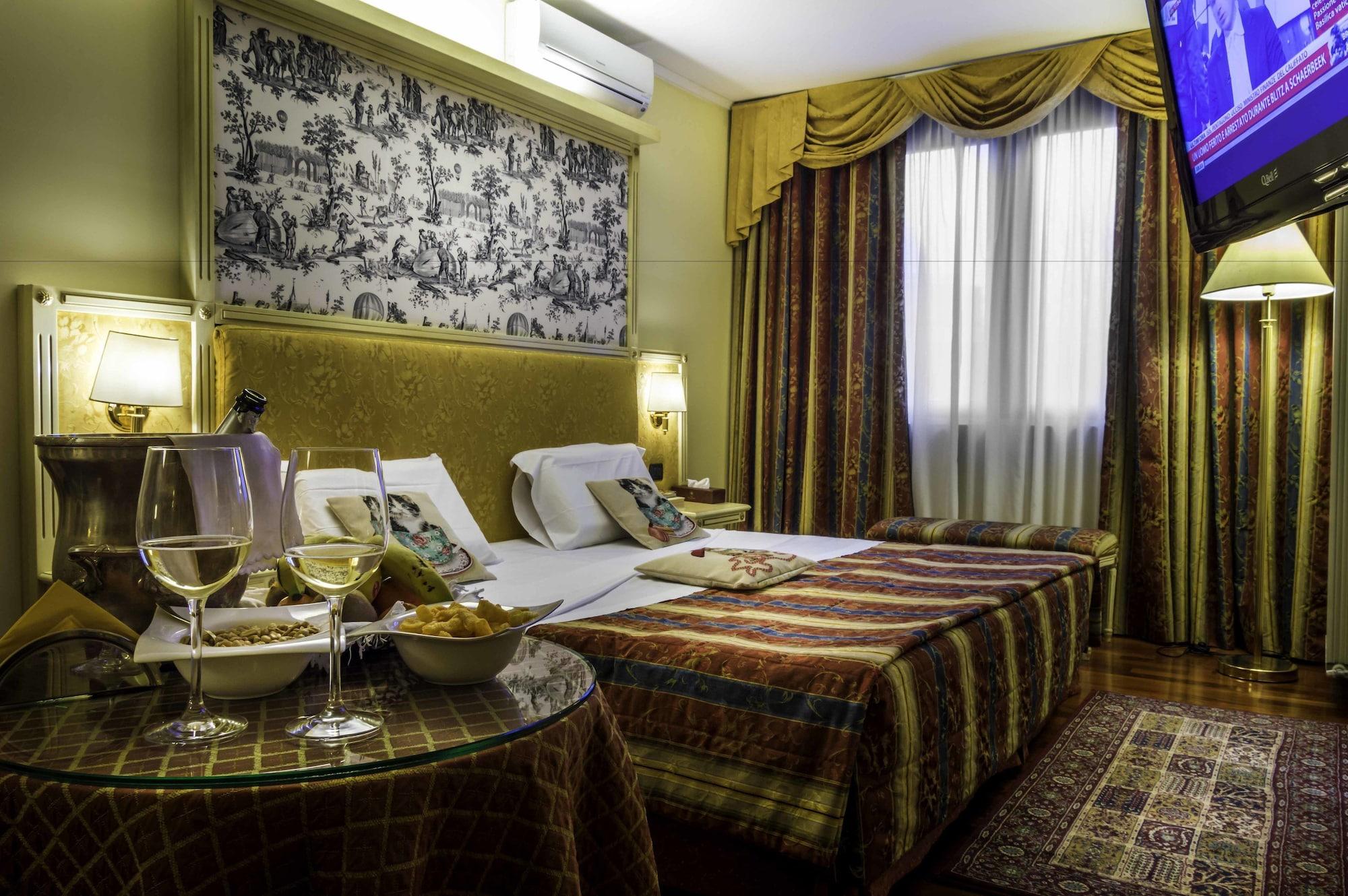 Hotel La Bussola Novara Bagian luar foto