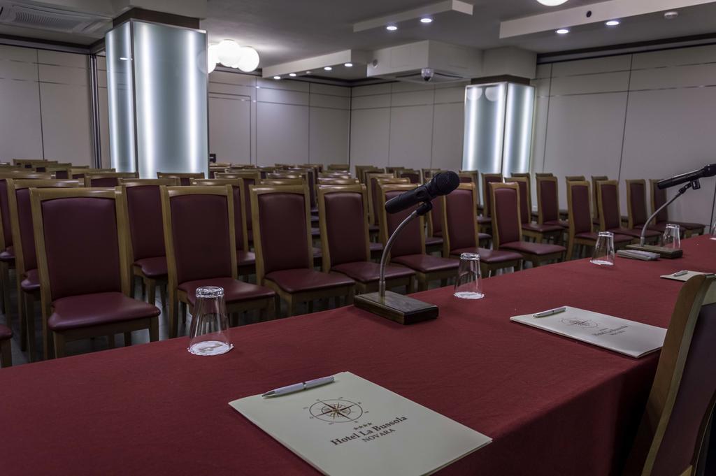 Hotel La Bussola Novara Bagian luar foto